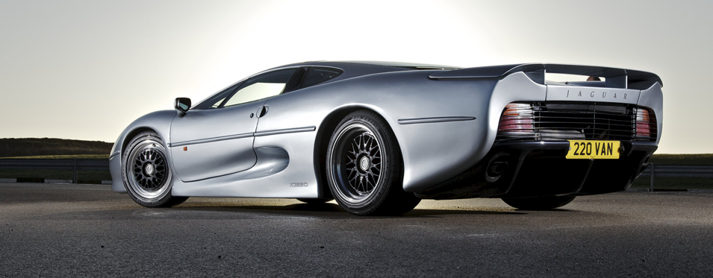 Galeria Jaguar XJ220 por el 20º aniversario del modelo