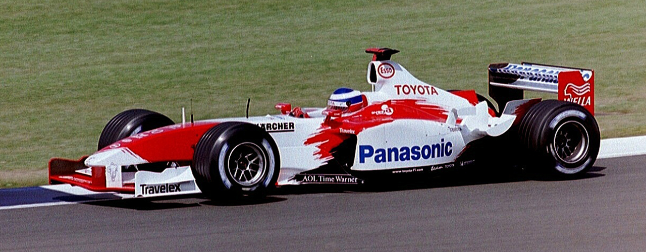 Toyota TF103 en el Gran Premio de Gran Bretaña, Foto: Martin Lee - C.C. 2.0