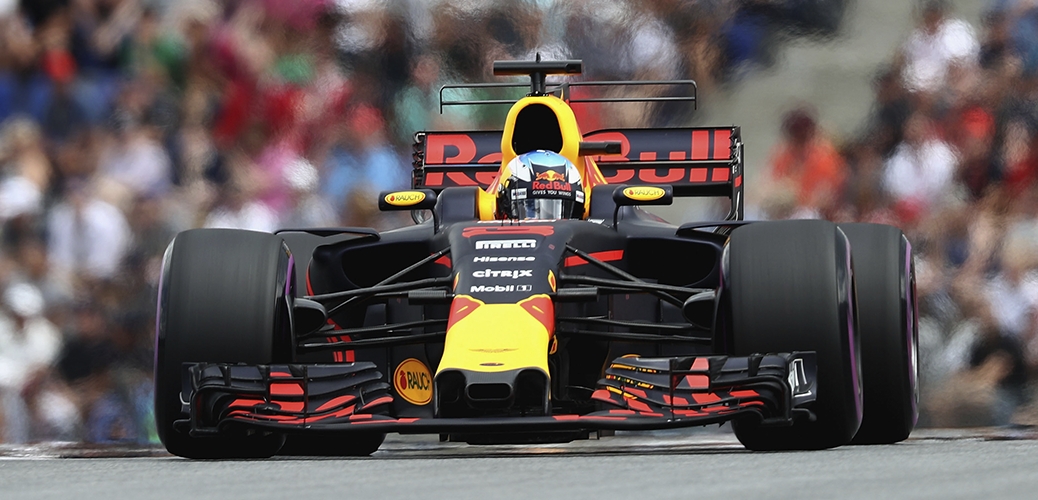 Ricciardo cin el Red Bull-TAG Heuer RB13, durante el Gran Premio de Austria, Foto: Red Bull